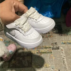 Infant Air Force One Infant size 4c. Easy On Stretch Lace. Good Condition.